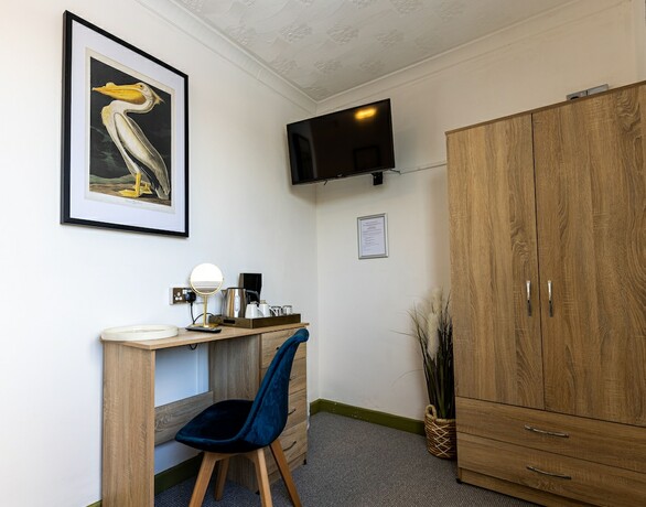 Imagen de la habitación del Hotel Angharad. Foto 20