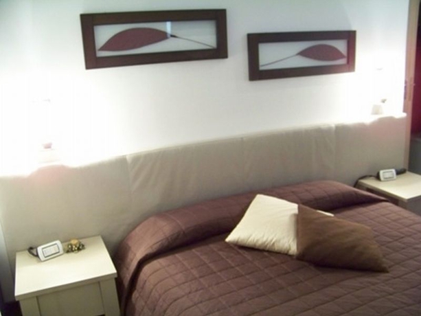 Imagen general del Hotel Angi. Foto 4