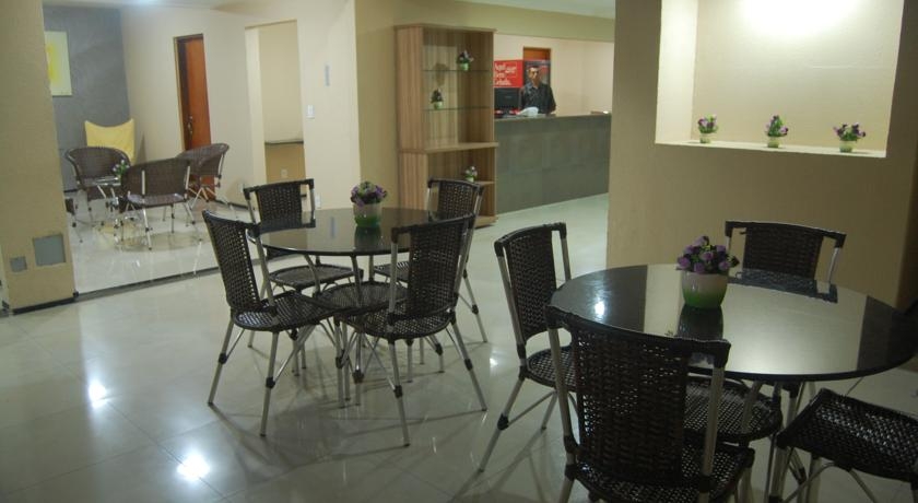Imagen de los interiores del Hotel Angica Golden. Foto 2