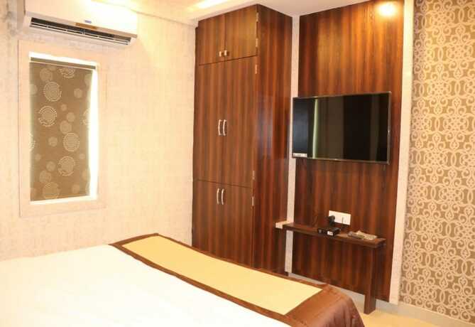 Imagen de la habitación del Hotel Angina. Foto 30