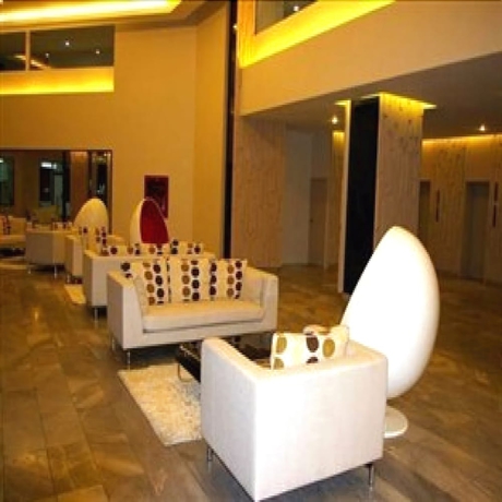 Imagen de los interiores del Hotel Angket Hip Residence. Foto 17