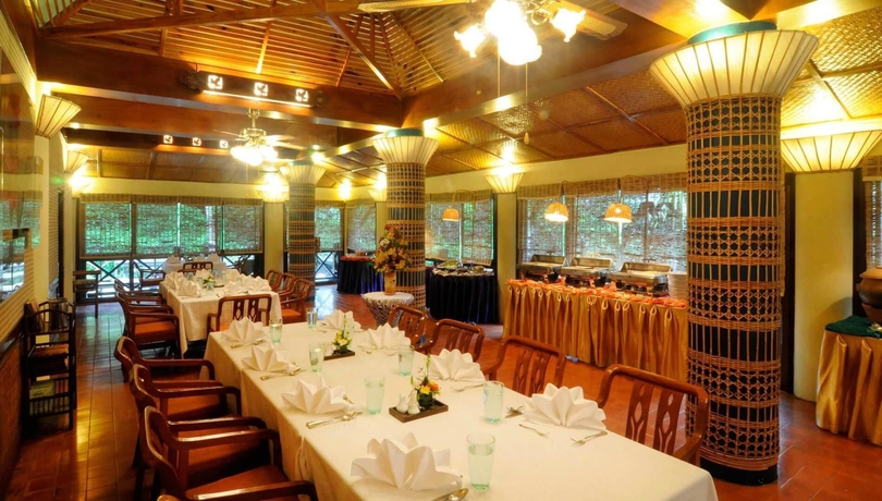 Imagen del bar/restaurante del Hotel Angkhang Nature Resort. Foto 4