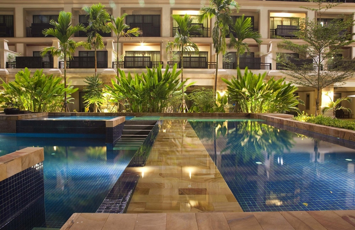 Imagen de la piscina del Hotel Angkor Miracle Reflection Club. Foto 14