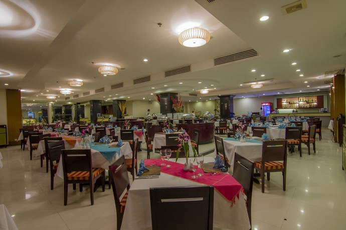 Imagen del bar/restaurante del Hotel Angkor Riviera. Foto 4