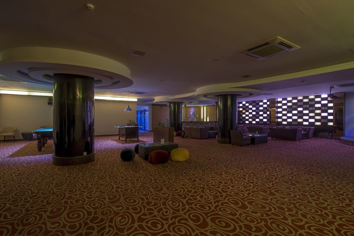 Imagen del bar/restaurante del Hotel Angkor Riviera. Foto 5
