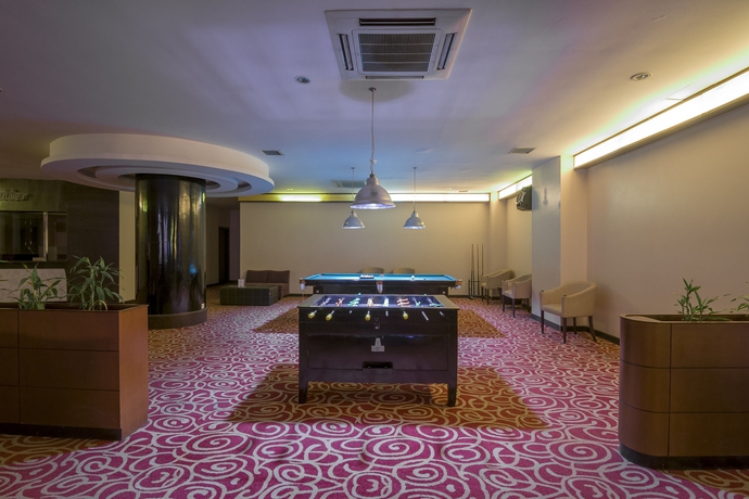Imagen del bar/restaurante del Hotel Angkor Riviera. Foto 6