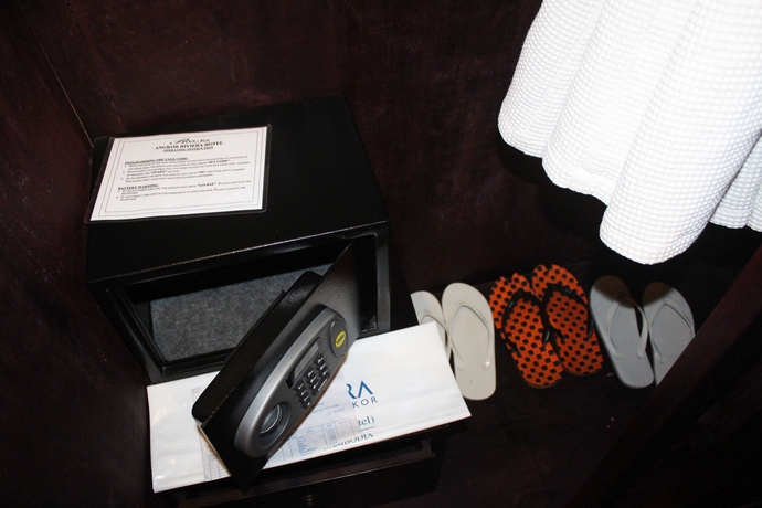 Imagen de la habitación del Hotel Angkor Riviera. Foto 14