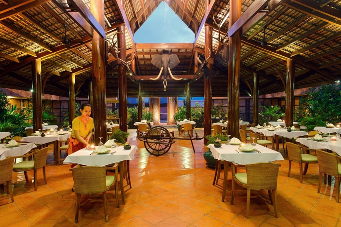 Imagen del bar/restaurante del Hotel Angkor Village. Foto 3