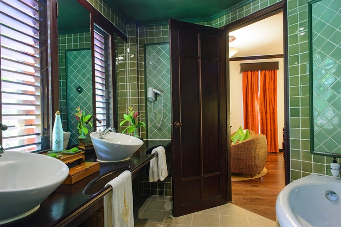 Imagen de la habitación del Hotel Angkor Village Resort and Spa. Foto 5