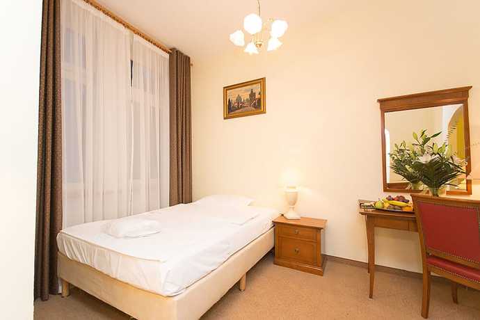 Imagen de la habitación del Hotel Anglick&yacute; Dvůr. Foto 10