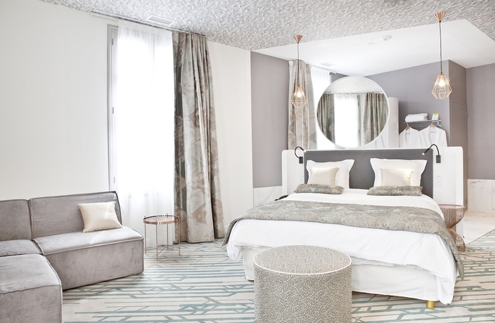 Imagen de la habitación del Hotel Angoulême Le Saint Gelais. Foto 9