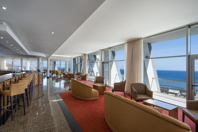 Imagen general del Hotel Angra Marina. Foto 11