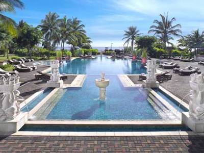 Imagen de la piscina del Hotel Angsana Bintan. Foto 14