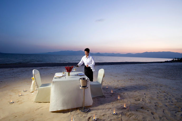 Imagen de los exteriores del Hotel Angsana Fuxian Lake. Foto 15