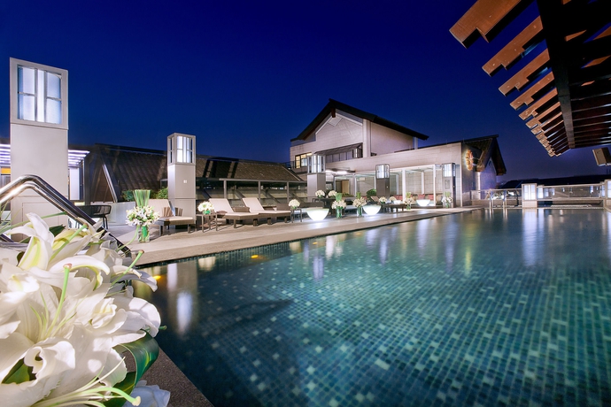 Imagen de la piscina del Hotel Angsana Hangzhou. Foto 11