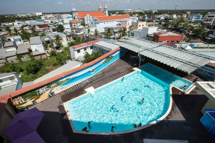 Imagen de la piscina del Hotel Anh Nguyet Hotel. Foto 32