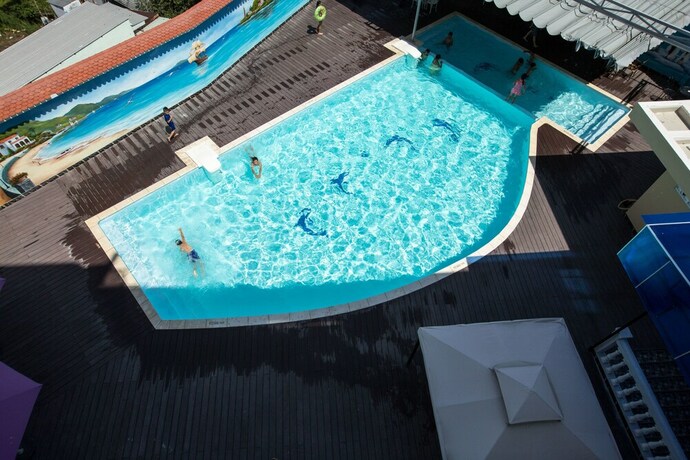 Imagen de la piscina del Hotel Anh Nguyet Hotel. Foto 33