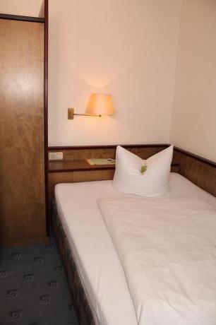 Imagen de la habitación del Hotel Anhalt. Foto 8