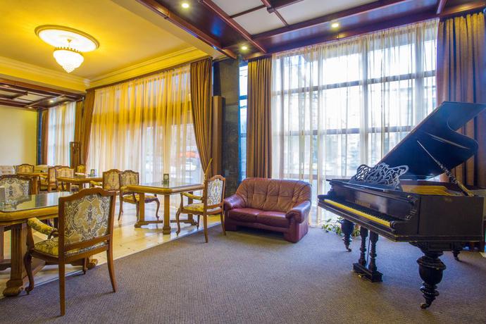 Imagen del bar/restaurante del Hotel Ani Central Inn. Foto 3