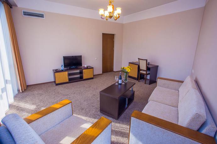 Imagen de la habitación del Hotel Ani Central Inn. Foto 10