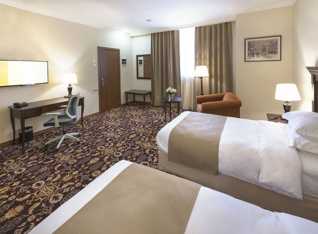 Imagen de la habitación del Hotel Ani Grand Yerevan. Foto 4