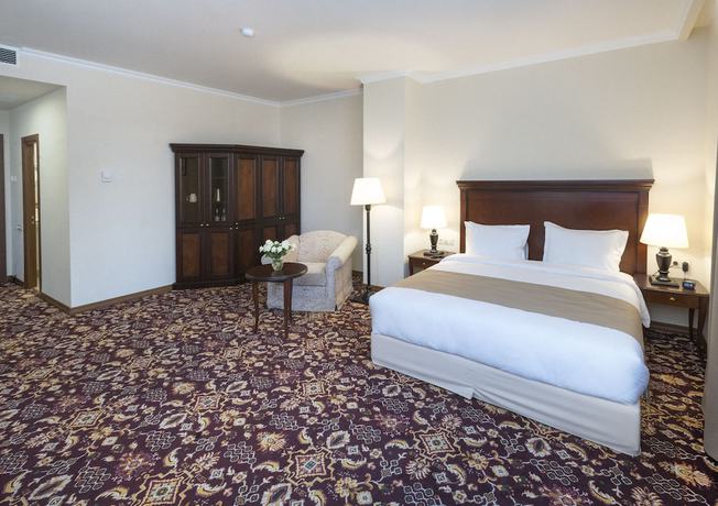 Imagen de la habitación del Hotel Ani Grand Yerevan. Foto 6