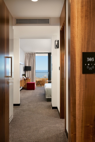Imagen de la habitación del Hotel Ani, Makarska. Foto 8