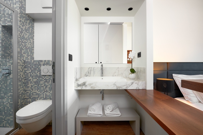 Imagen de la habitación del Hotel Ani, Makarska. Foto 11