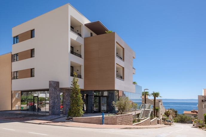 Imagen de los exteriores del Hotel Ani, Makarska. Foto 17