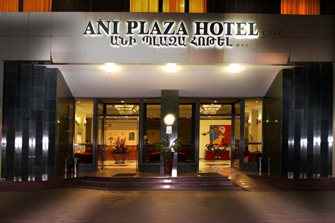 Imagen de los interiores del Hotel Ani Plaza. Foto 9