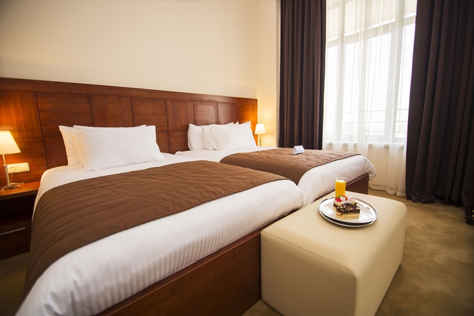 Imagen de la habitación del Hotel Ani Plaza. Foto 7