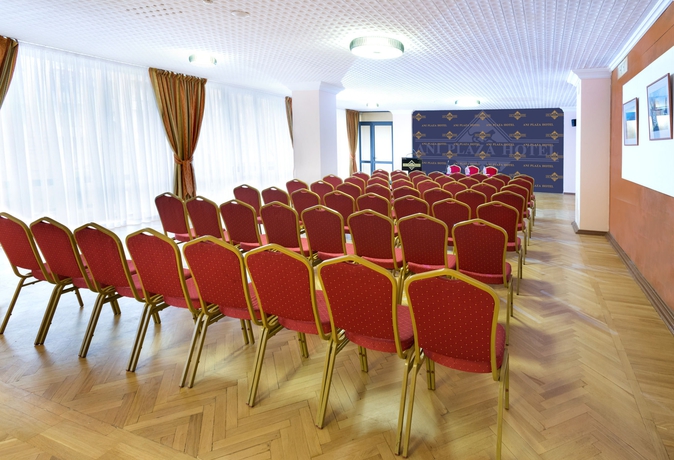 Imagen de los interiores del Hotel Ani Plaza. Foto 14