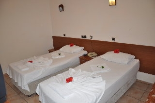 Imagen de la habitación del Hotel Anil. Foto 8