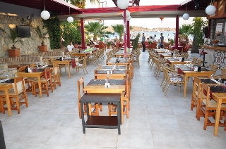 Imagen del bar/restaurante del Hotel Anil. Foto 5