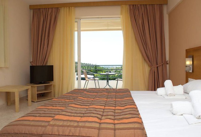 Imagen de la habitación del Hotel Anilio Plaza. Foto 7