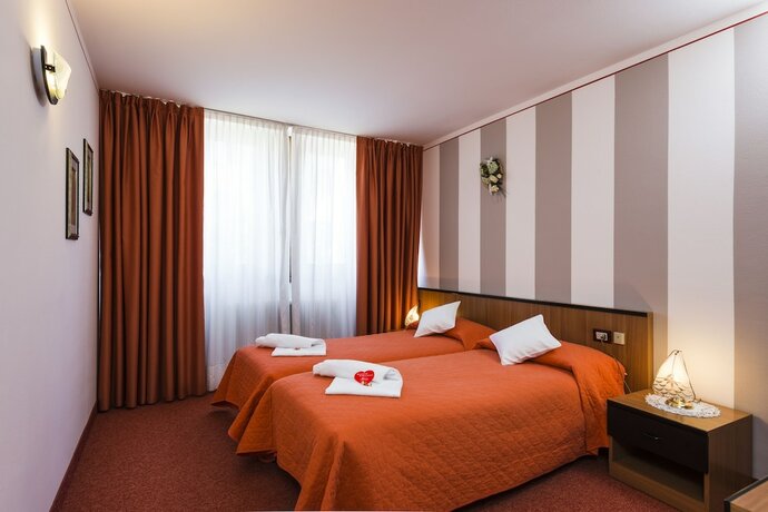 Imagen de la habitación del Hotel Anim&aelig; Natura and Chalet. Foto 20