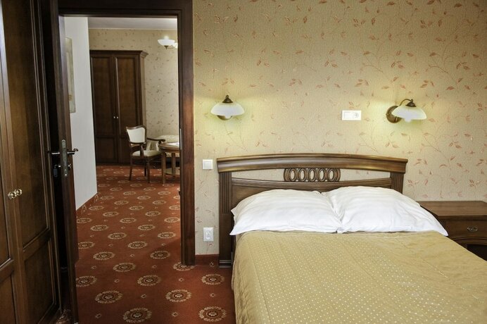 Imagen de la habitación del Hotel Anin Park. Foto 6