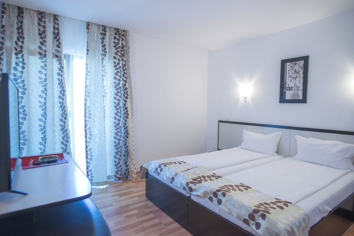 Imagen de la habitación del Hotel Anina. Foto 5
