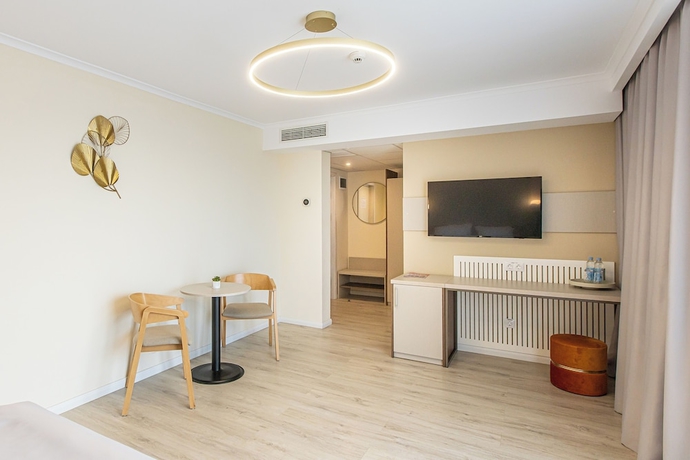 Imagen de la habitación del Hotel Anina. Foto 13
