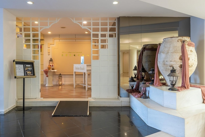Imagen de los interiores del Hotel Anissa Beach and Village. Foto 15