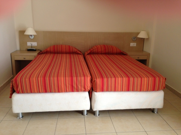 Imagen de la habitación del Hotel Anita Apart-hotel. Foto 8