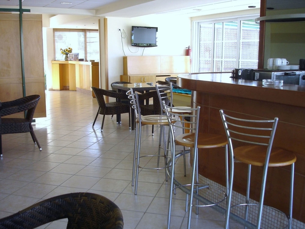 Imagen del bar/restaurante del Hotel Anita Apart-hotel. Foto 4