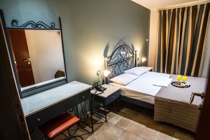 Imagen de la habitación del Hotel Anita, Pireo. Foto 15