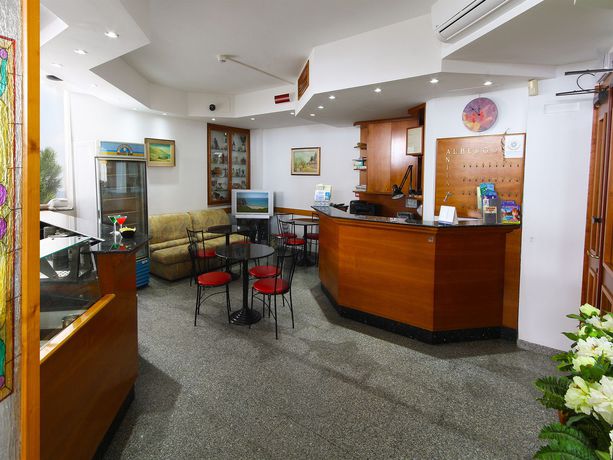 Imagen de la habitación del Hotel Anita, San Bartolomeo al Mare. Foto 6