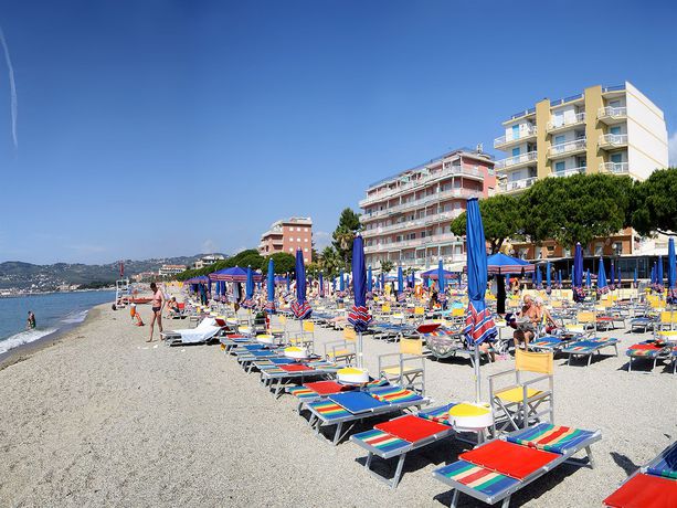 Imagen del bar/restaurante del Hotel Anita, San Bartolomeo al Mare. Foto 4