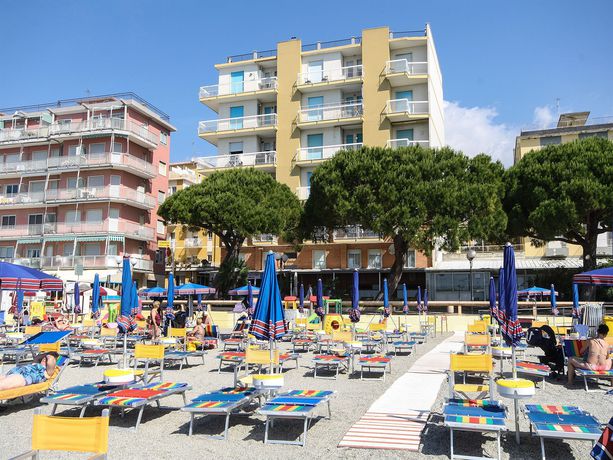 Imagen de la habitación del Hotel Anita, San Bartolomeo al Mare. Foto 9