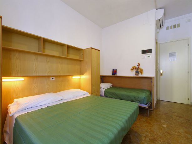 Imagen de la habitación del Hotel Anita, San Bartolomeo al Mare. Foto 10
