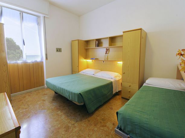 Imagen de los exteriores del Hotel Anita, San Bartolomeo al Mare. Foto 14