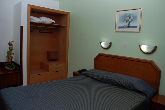 Imagen de la habitación del Hotel Anjos. Foto 4