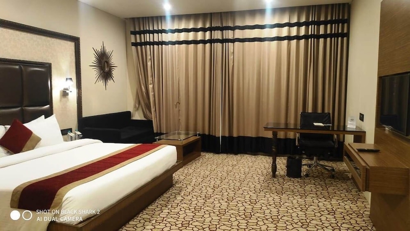 Imagen de la habitación del Hotel Anjushree - Ujjain. Foto 8